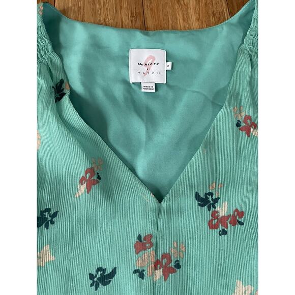 The Nines‎ by HATCH Green Floral Chiffon V Neck Maternity Tank Top Size Small - Picture 3 of 4